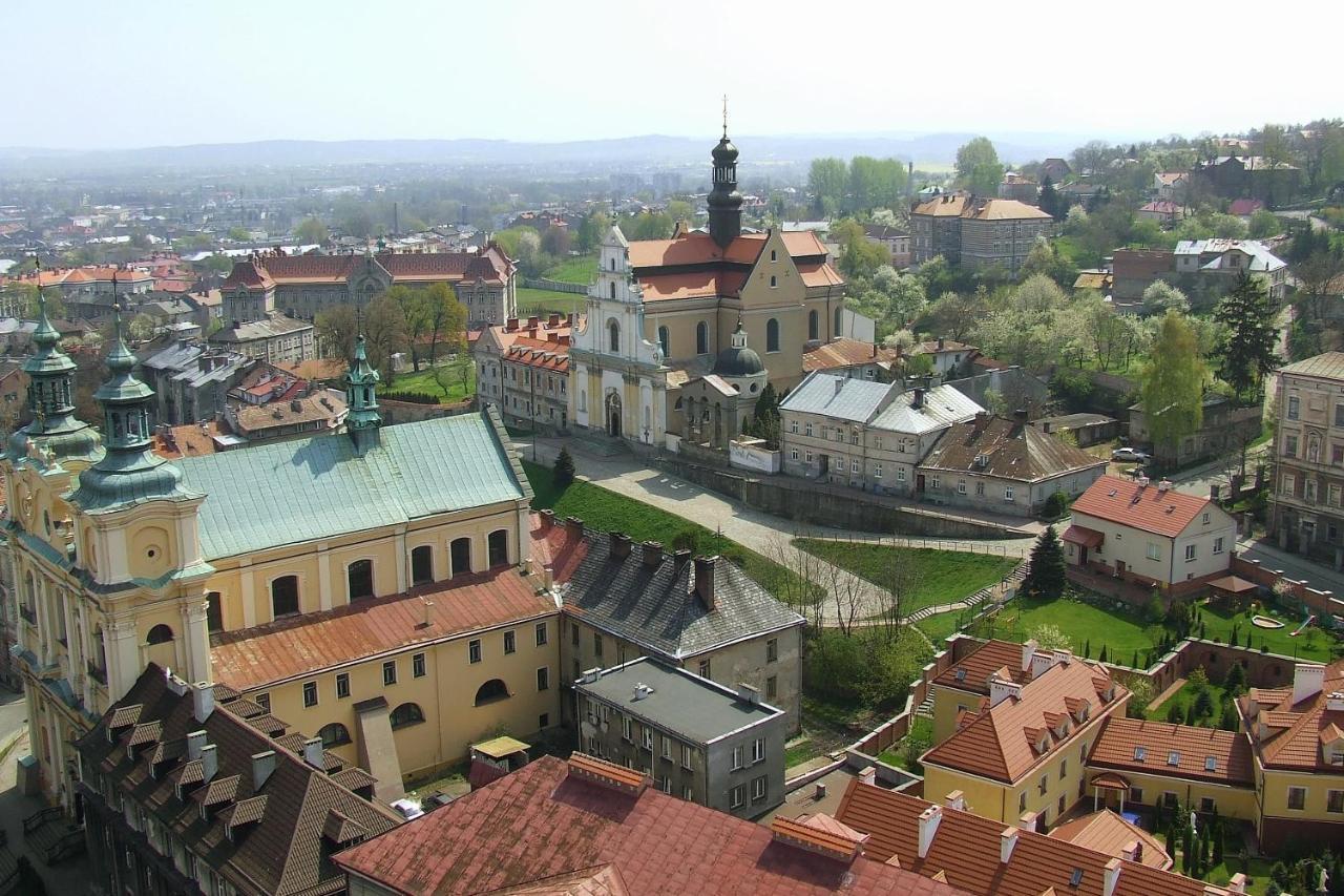 Noclegi Podzamcze Pttk Przemyśl Exterior foto